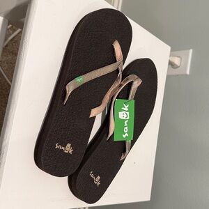 Sanuk Black and Metallic Flip Flops